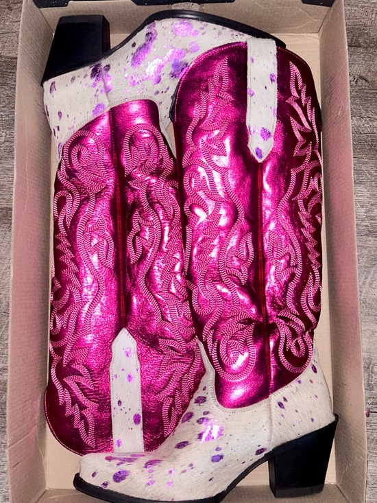 dingo Shoes - Metallic Hot Pink Snip Toe Cowboy Boots - Leather & Harion 7.5